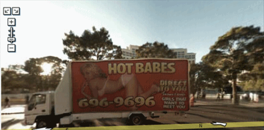 トラックに描かれたセクシーな女性