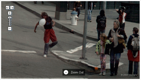 Google Maps street viewめちゃくちゃでかく風船ガムをふくらます男